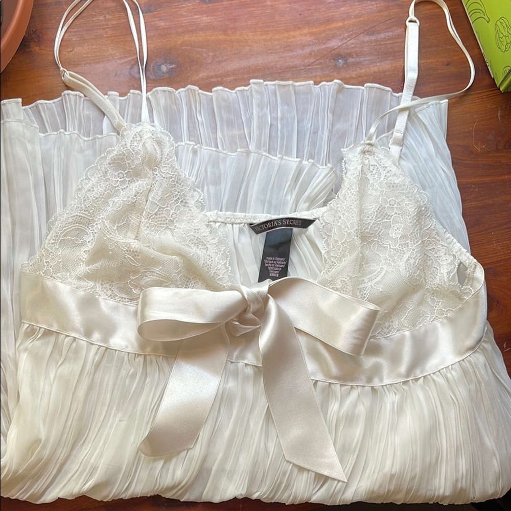 Victoria's Secret White Lace and Satin Chemise